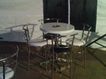MESA BAR CON 4 BANCOS